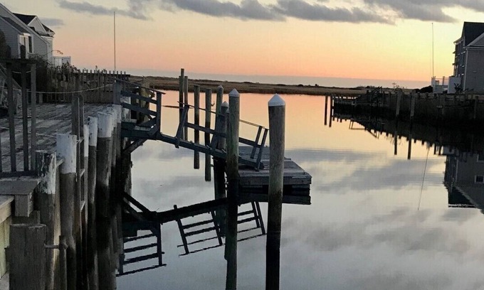 West Dennis Casa | "Sea Gypsy" Waterfront recientemente renovado, hermosas vistas, muelle, playa!