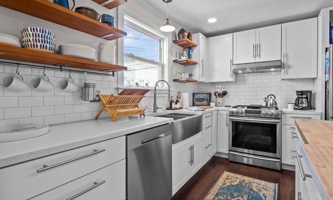 Atlantic Beach Casa | Sea La Vie 3 Bedroom Home by RedAwning