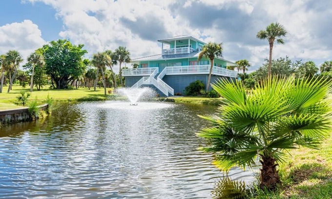Palm Island Casa | Sea La Vie a breathless private beach home for your family and friends