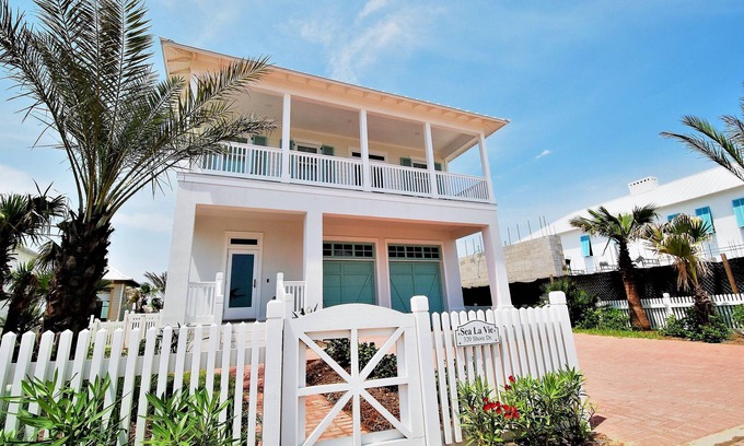 The Shores Casa | Sea La Vie New private waterfront home w/ dock. Beautiful views of the bay!