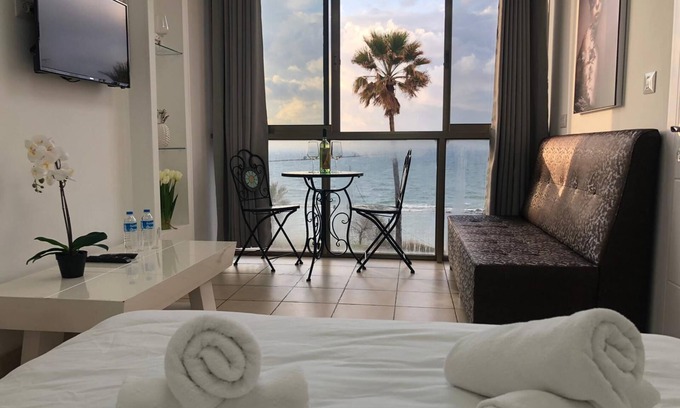Bat Yam Hotel | Sea Line From R&A Group