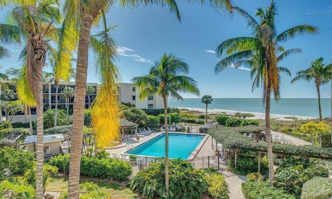 Boca Grande Condominio | Sea Oats 242 2 Bedroom Condo by RedAwning
