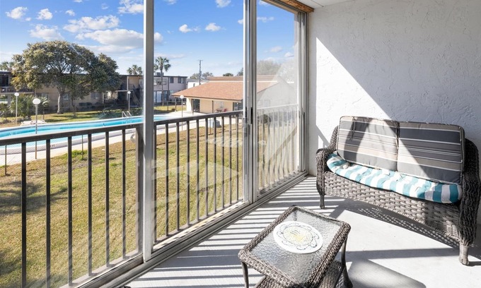 Fort Walton Beach Condominio | Sea Palm 1D is a 2 BR 1 Bath that is pet friendly and sleeps 6 by RedAwning