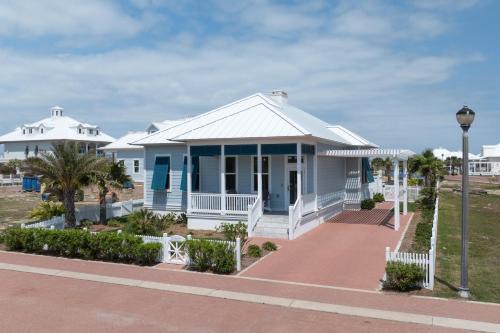 The Shores Casa | Sea Pointer Inn - Private beach house with Pool home