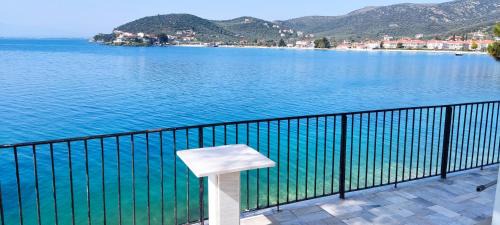Volos Casa | Sea Rock House