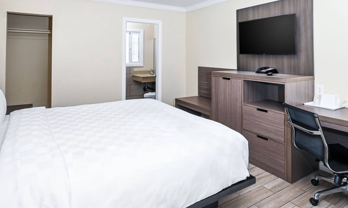 Zaferia Hotel | Sea Rock Inn - Long Beach