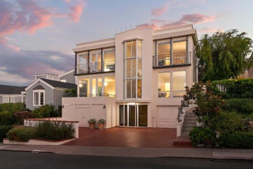 La Jolla Shores Casa | Sea Serenity Coastline Views and Pool