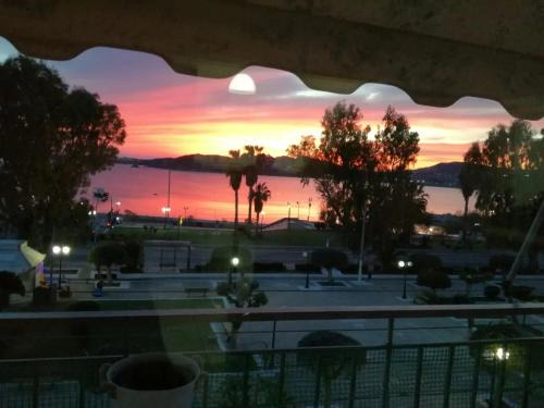 Palaia Fokaia Apartamento | Sea Side Apartment