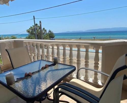 Paralia Ofryniou Apartamento | Sea side