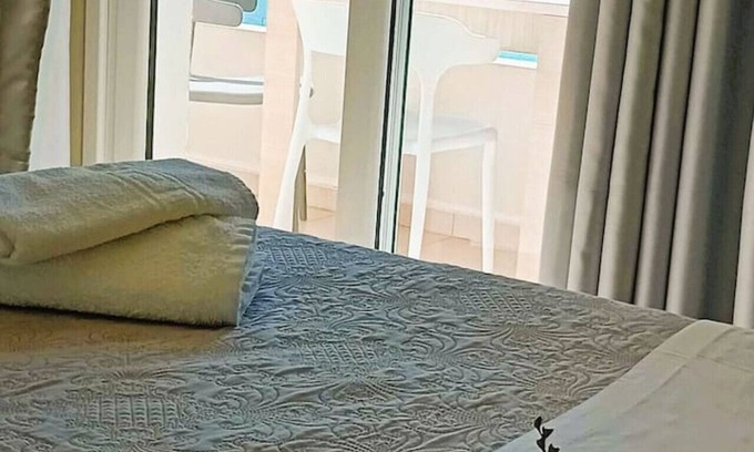 Himare Apartamento | Sea Side Serenity 5: 4 persons
