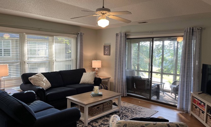 Sea Trail Condominio | Sea Trail 2BR - Golf, Bike, Beach Getaway! Clean, Quiet, Pools, Great View!