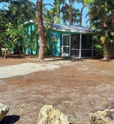 Bonita Shores Apartamento | Sea Turtle - Fresh Spacious Cottage W&D Kit 1.3 Mi to Beach