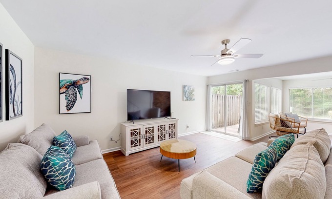 Perdido Bay Villas Casa | Sea Turtle Sanctuary | Recently renovated townhouse in Pensacola