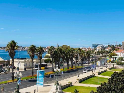 Estoril Apartamento | Sea View 2 Mins Walk To Beach And Estoril Casino