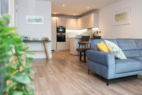 Constantine Bay Apartamento | Sea view apartment, first floor