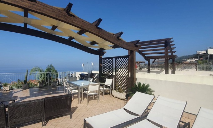 Pizzo Apartamento | Sea View Apartment - Superbly Located in Pizzo, Calabria