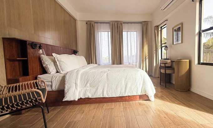 Vieux Fort Quarter Apartamento | Sea View Condo, Minutes from UVF Int’l Airport - Spacious & Modern Stay