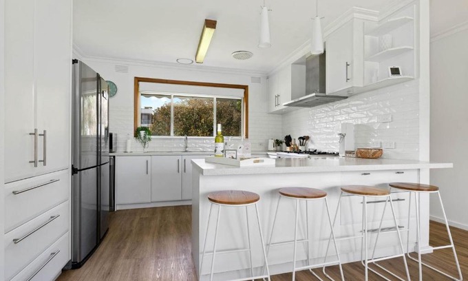 Inverloch Casa | Sea View Cottage Wifi and Linen included Inverloch