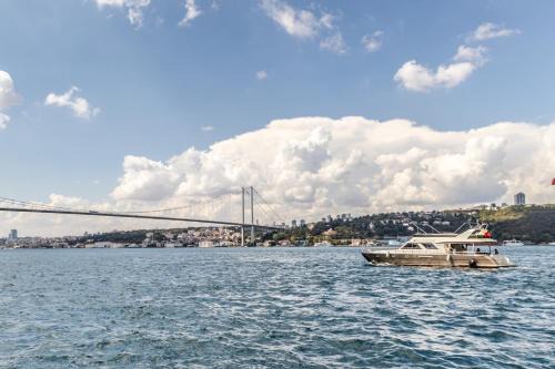 Beylerbeyi Apartamento | Sea View Flat w Balcony Near Beylerbeyi Palace