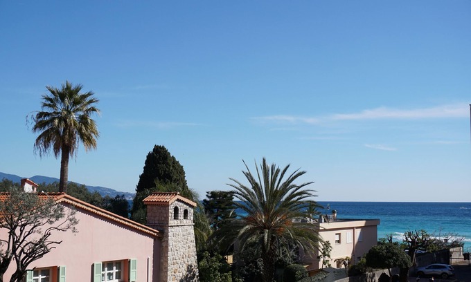 Riviera Francaise Apartamento | Sea view apartment with swimming pool