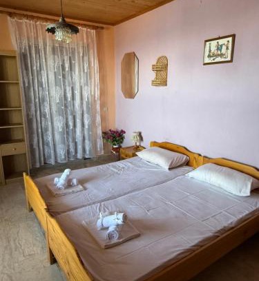 Livadi Apartamento | Sea View House B
