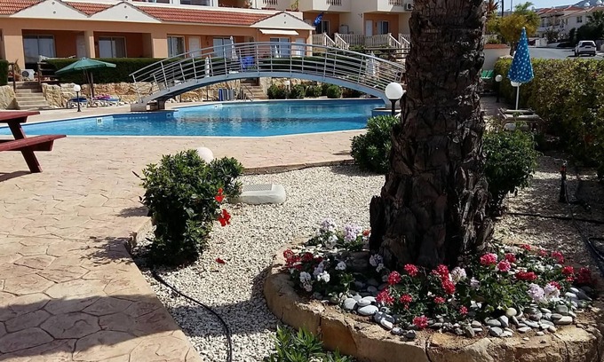 Peyia Town Hotel | Penthouse Aptmt, Impresionante vista al mar, Gran piscina, Balcón, Wi-Fi, LiveTV