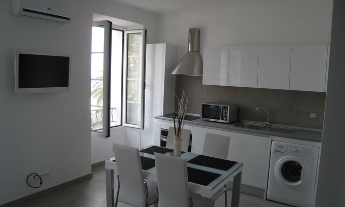 Menton Apartamento | ESTUDIO CON VISTAS AL MAR - ESTACIONAMIENTO - GARAVAN
