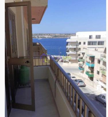 Għadira Apartamento | Sea view three bedroom apartment