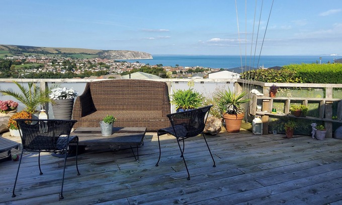 Swanage Cabina | Sea views.
