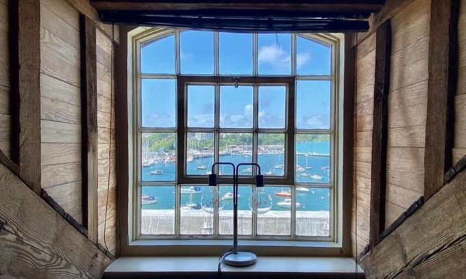 Plymouth Apartamento | Sea views stylish penthouse in Royal William Yard.