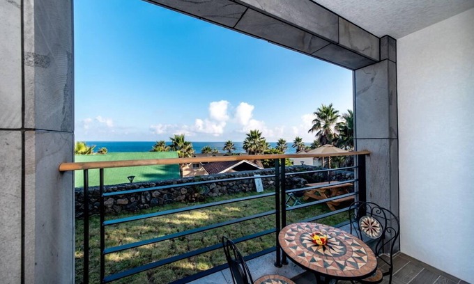 Namwon Casa | Sea & Wave Pension