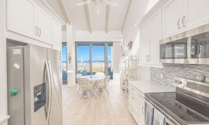 New Smyrna Beach Casa | Sea Winds Condominiums I