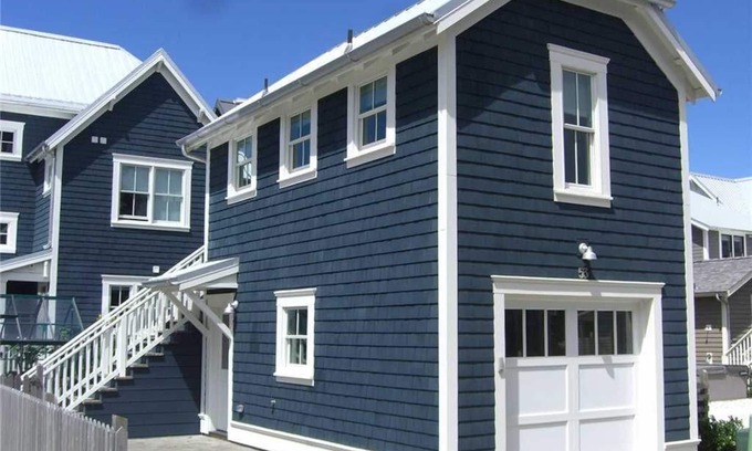 Seabrook Casa | Seabrook's The Ladybug: A cozy studio for two!