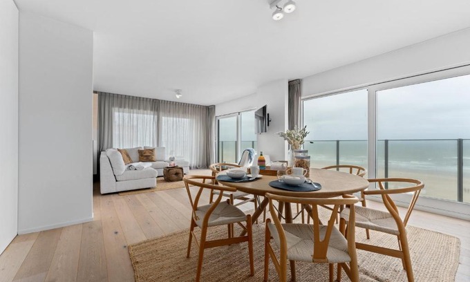 Oostduinkerke-Bad Apartamento | Seaflow-Holiday appartment with frontal sea view