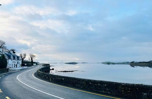Westport Casa | Seafront Cottage Amazing Seaview 3 Double Bedrooms
