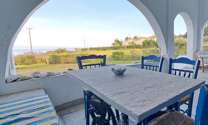 Polichrono Casa | Seafront Family House
