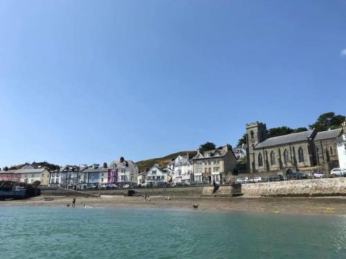 Aberdovey Casa | Seafront House