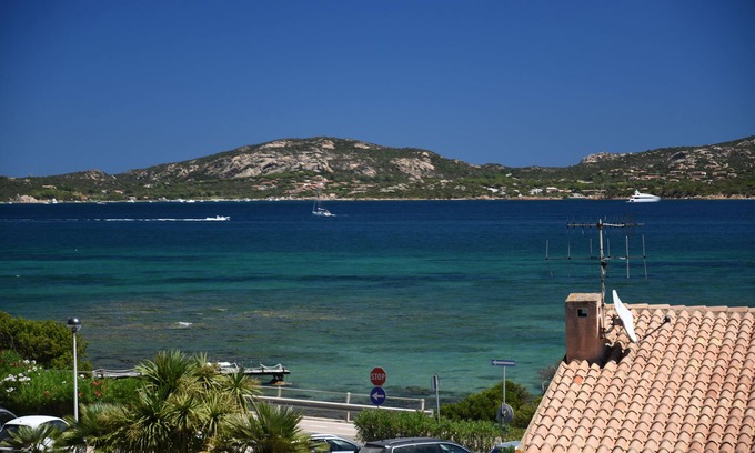 La Conia Casa | Casa frente al mar con jardín