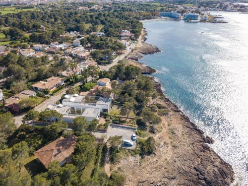 Marina Manresa Villa | Seafront Villa Sunset Alcudia