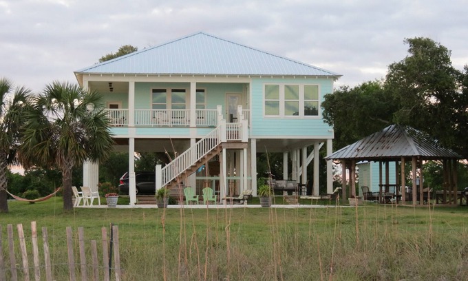 Ocean Springs Casa | 'Seaglass'-Perfect casa de playa con piscina, tranquilo y privado