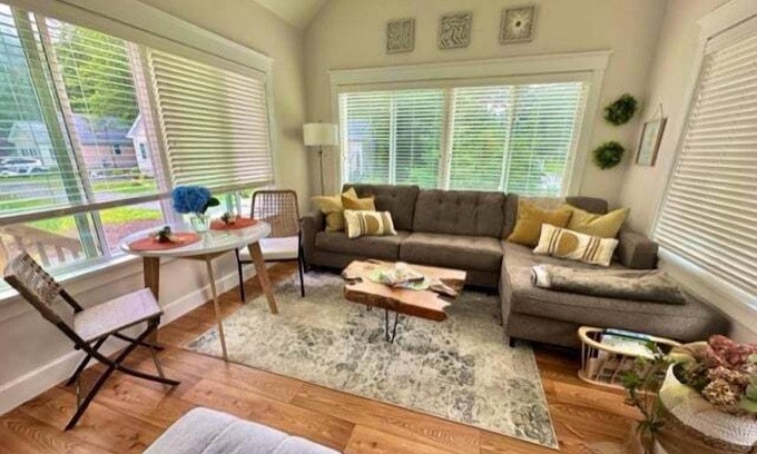 Moody Condominio | Seaglass Village Gem! 3 night min, close to Ogunquit Beach