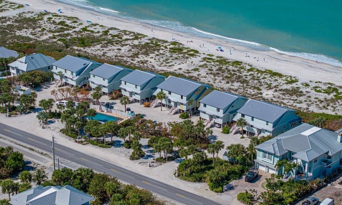 Boca Grande Casa | Seagrape 7 - 3 bed / 2 Bath - Beachfront Boca Grande - South End of the Island
