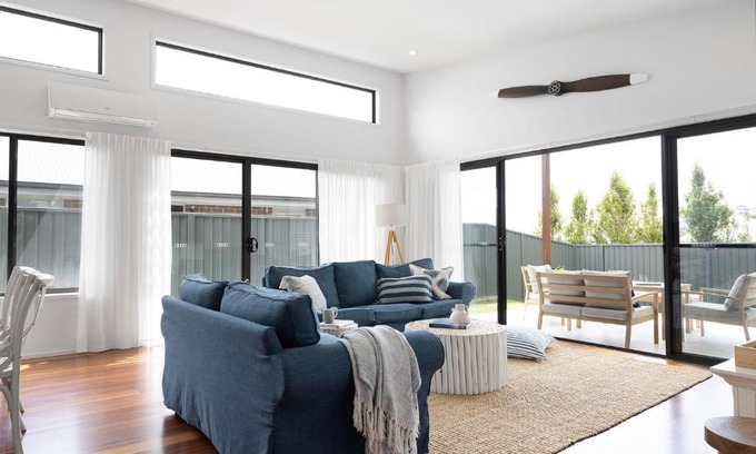 Vincentia Casa | Seagrass