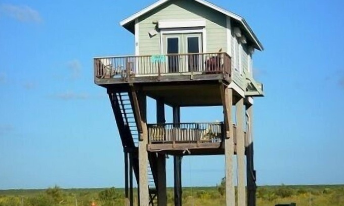 Port Bolivar Casa | Seagull Shores 1 Bedroom Home by RedAwning