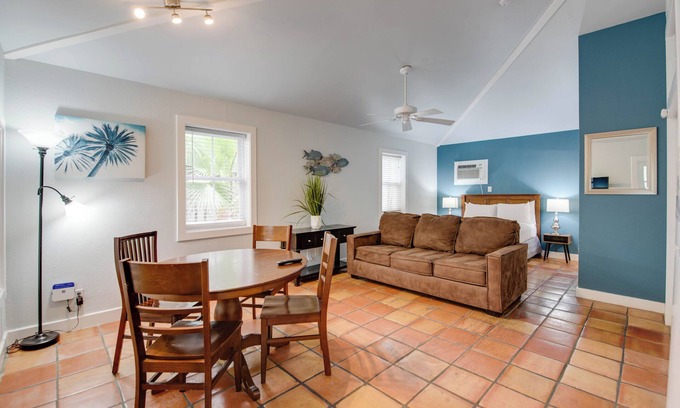 Uptown - Upper Duval Cabaña | Seagull Suite | Inviting Studio, Just Steps From Duval, Hot Tubs!