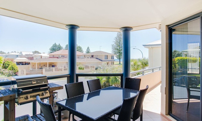 Rockingham Casa | Seahaven Villas by Rockingham Apartments