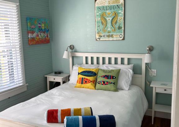 Pass-a-Grille Casa | Seahorse Bungalow
