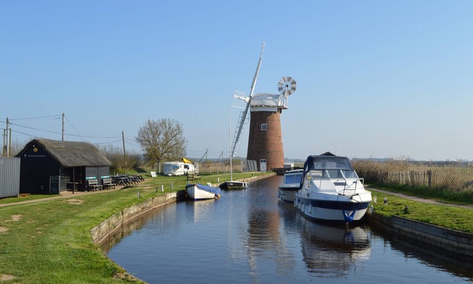 Horsey Cabaña | Seal Cottage - Muy cerca de la hermosa playa de arena de Horsey y Norfolk Broads
