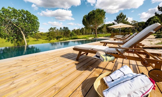 Grandola Apartamento | Seamless luxury amid Comporta's rustic beauty