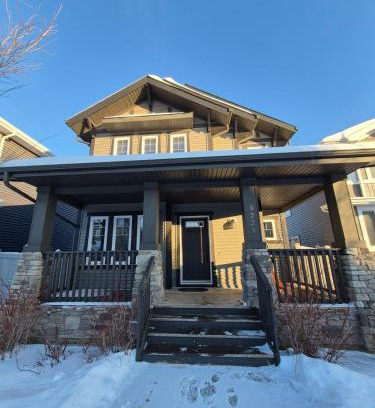 Griesbach Casa | Sean Comfy Home